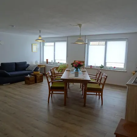 Apartment Grosszuegige Zwei-zimmerwohnung *
